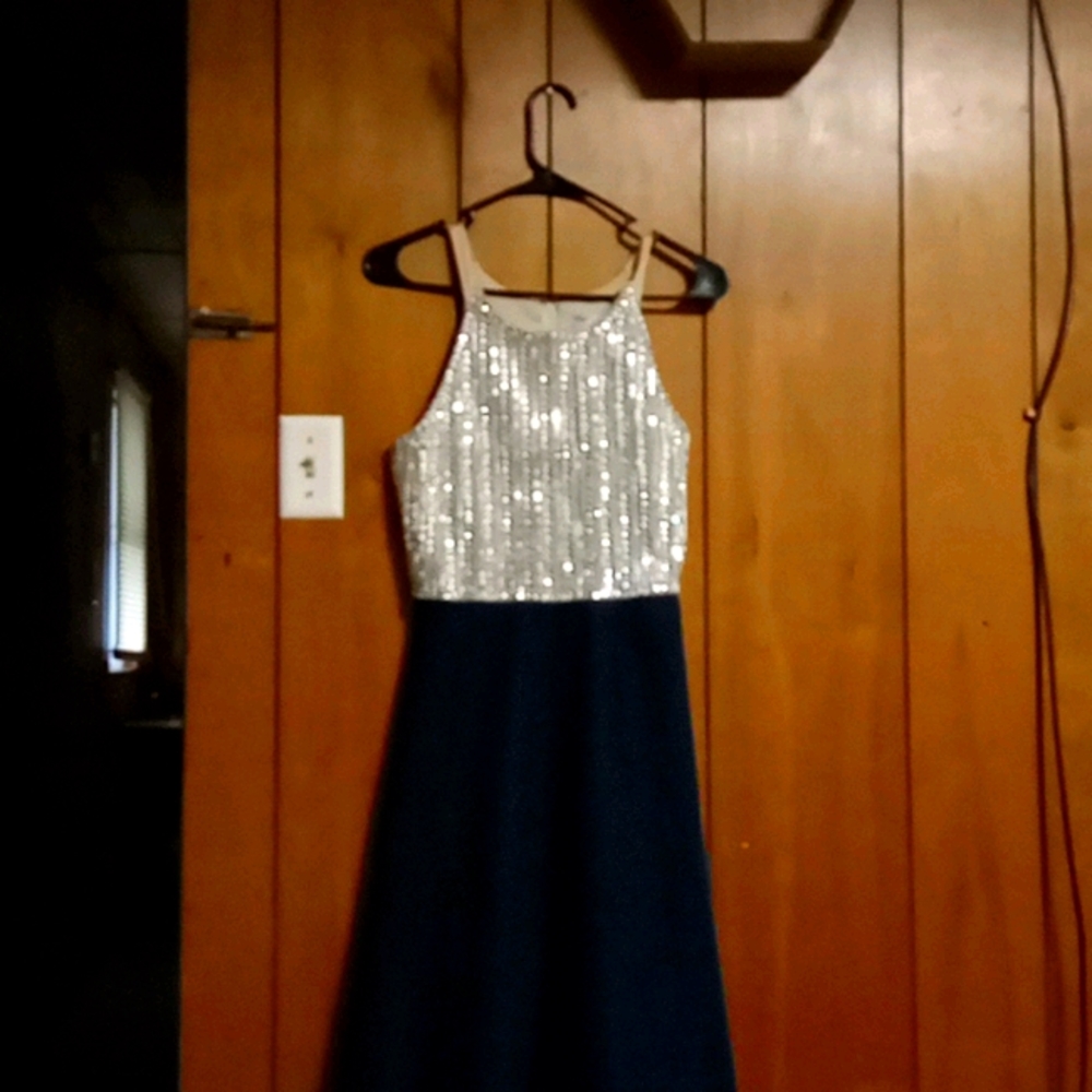 Navy blue with swarskey kristals